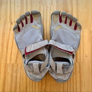 Vibram KSO Five Fingers Toe Shoes Size EU 38